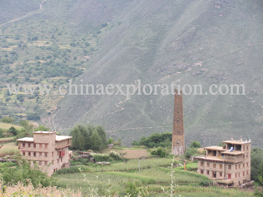 Tibetan House & Watch Tower in Danba